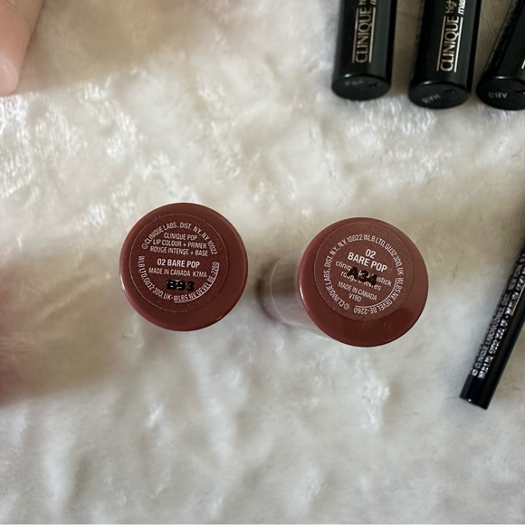 Clinique Makeup and Skincare Set - Picture 3 of 3